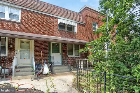 2158 Berryhill St, Harrisburg, PA 17104