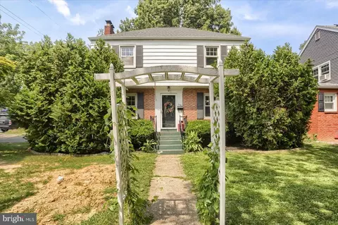 3500 Schoolhouse Ln, Harrisburg, PA 17109