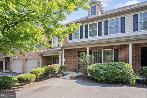 523 Northstar Dr, Harrisburg, PA 17112