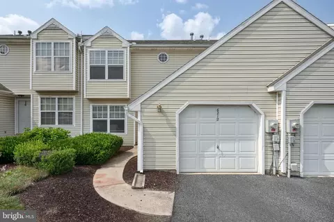6212 Spring Knoll Dr, Harrisburg, PA 17111