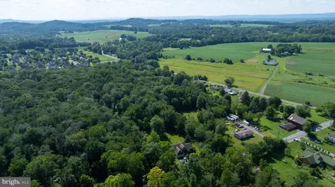 2820 Chestnut Rd, Elizabethtown, PA 17022
