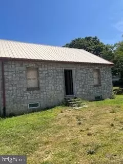 168 Manada Gap Rd, Grantville, PA 17028