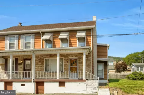 420 Walnut St, Lykens, PA 17048