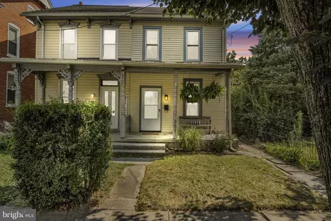 307 W Main St, Hummelstown, PA 17036