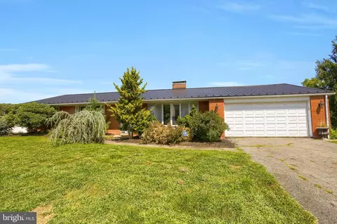 247 W Broad St, Elizabethville, PA 17023