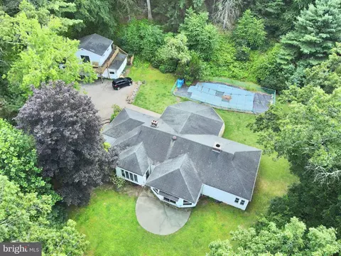 7732 State Route 209, Lykens, PA 17048