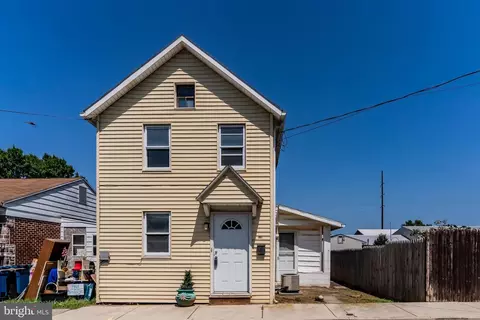 258 W 2nd St, Hummelstown, PA 17036