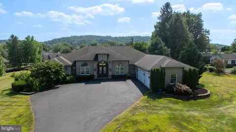 890 Fishburn Rd, Hershey, PA 17033