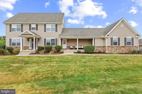 1926 Preserve Ln, Palmyra, PA 17078