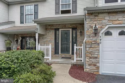 490 Sunday Dr, Harrisburg, PA 17111