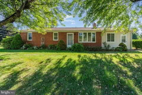 7700 Valleyview Ave, Harrisburg, PA 17112