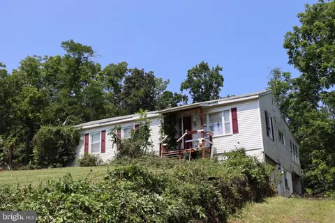 1352 Powells Valley Rd, Halifax, PA 17032