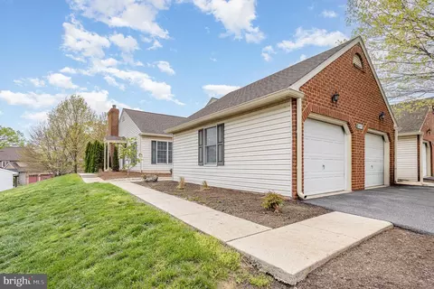 2077 A Raleigh Rd, Hummelstown, PA 17036