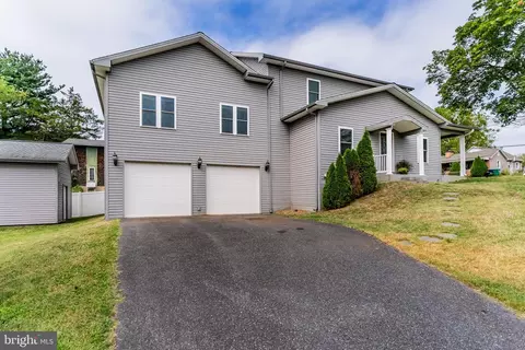 4623 Marblehead St, Harrisburg, PA 17109