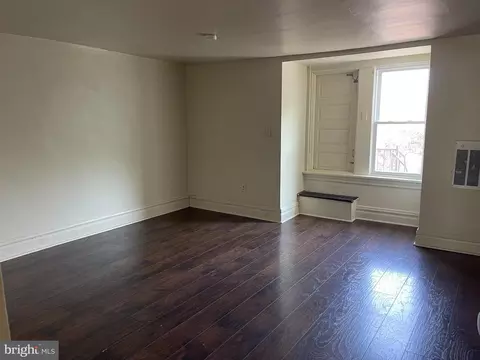 229 Emerald St, Harrisburg, PA 17110