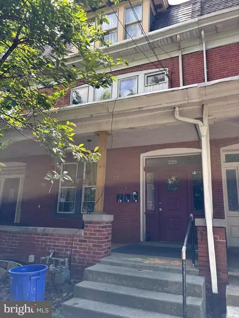 229 Emerald St, Harrisburg, PA 17110