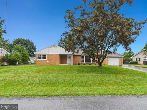7612 Woodside Ave, Harrisburg, PA 17112