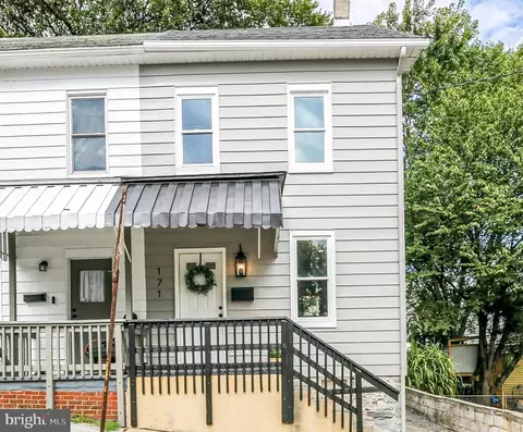 171 S 4th St, Steelton, PA 17113