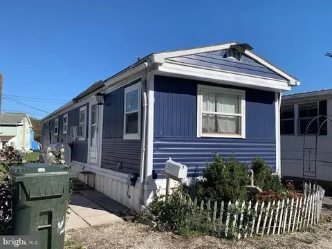 70 Charles St #2, Highspire, PA 17034