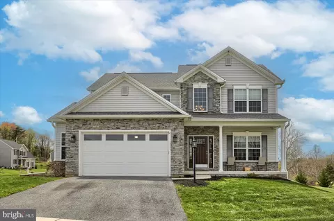 4504 Egret Dr, Harrisburg, PA 17112