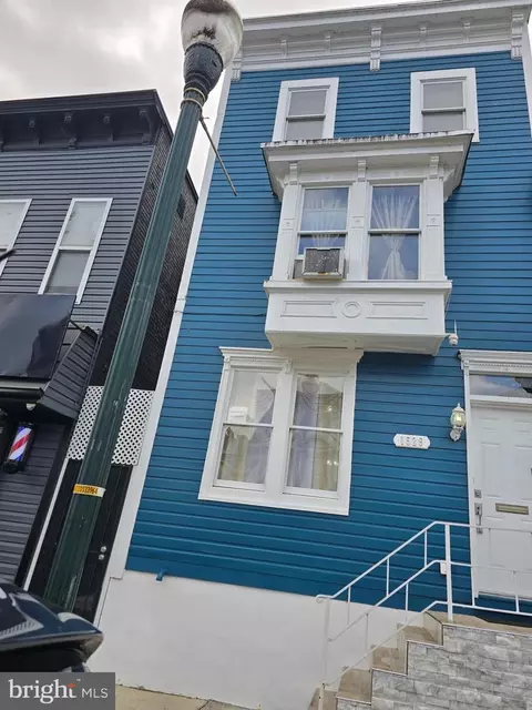 1529 Derry St, Harrisburg, PA 17104