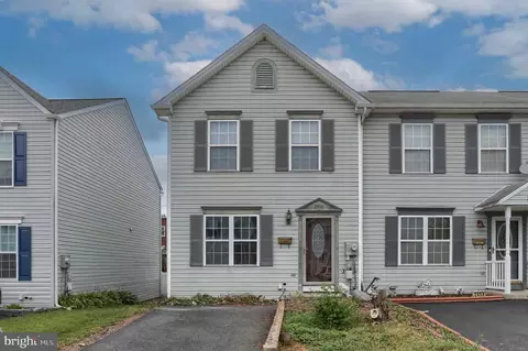 2456 Emerald Ct, Harrisburg, PA 17104