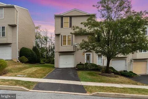 191 Chartwood Dr, Harrisburg, PA 17111