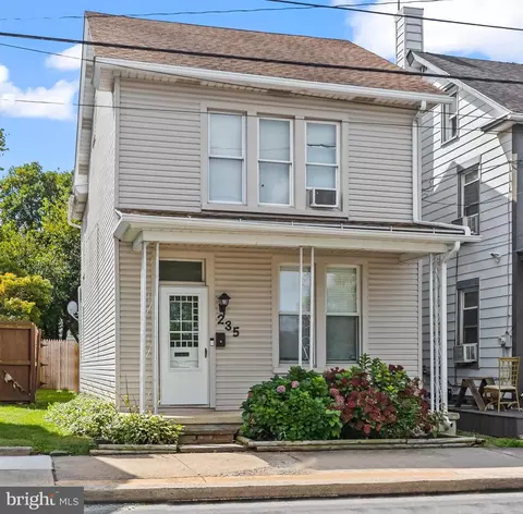 235 W 2nd St, Hummelstown, PA 17036
