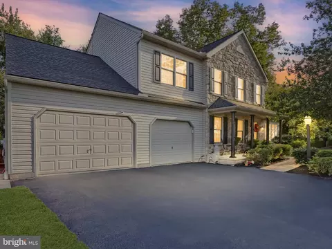 120 Quail Ct, Hummelstown, PA 17036