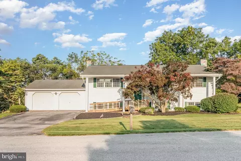 3 Goldcrest Pl, Harrisburg, PA 17111