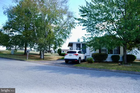 1 Meadow Run Pl, Harrisburg, PA 17112