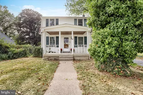 5 Hereford St, Harrisburg, PA 17109