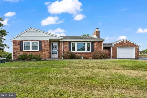 854 Braeburn Rd, Elizabethtown, PA 17022