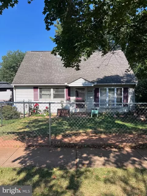 1056 Spruce St, Middletown, PA 17057