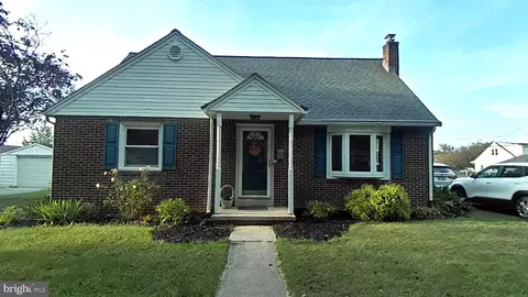 312 Birch Ln, Hummelstown, PA 17036