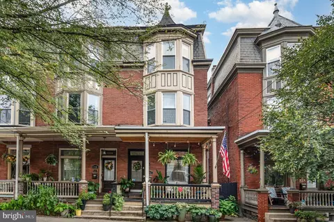 1932 Green St, Harrisburg, PA 17102