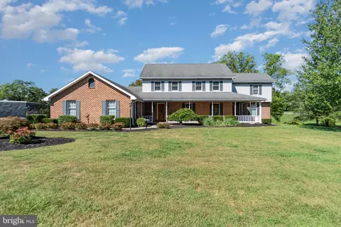 6405 Huntsmen Dr, Harrisburg, PA 17111