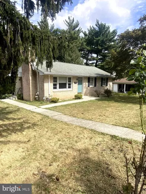 4800 E Circle Dr, Harrisburg, PA 17111