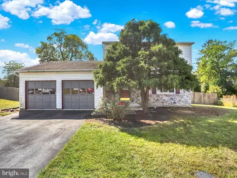 110 Fairview Dr, Harrisburg, PA 17112
