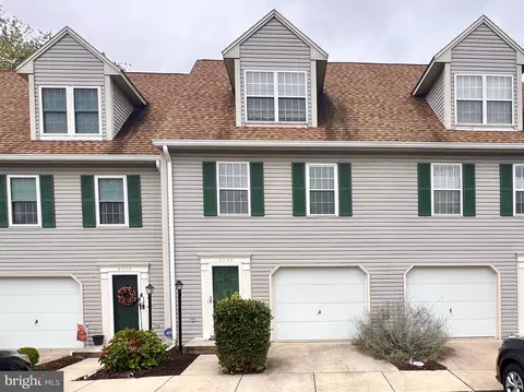 6306 Darlington Dr, Harrisburg, PA 17112