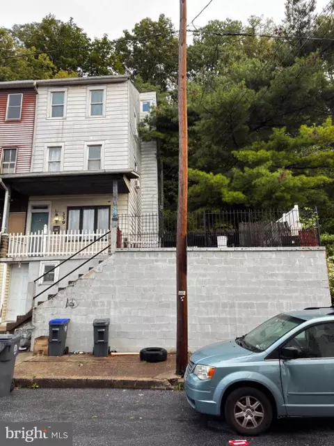 339 S 3rd St, Steelton, PA 17113