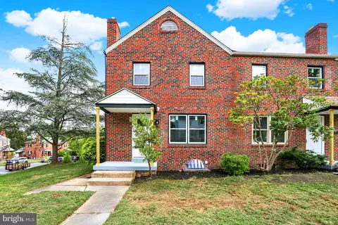 325 Oak Hill Dr, Middletown, PA 17057