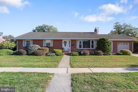 265 Redwood St, Hummelstown, PA 17036