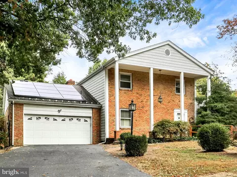 4113 Cotswold Dr, Harrisburg, PA 17110