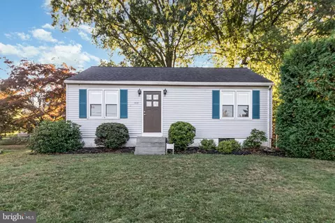 3809 Colonial Rd, Harrisburg, PA 17109
