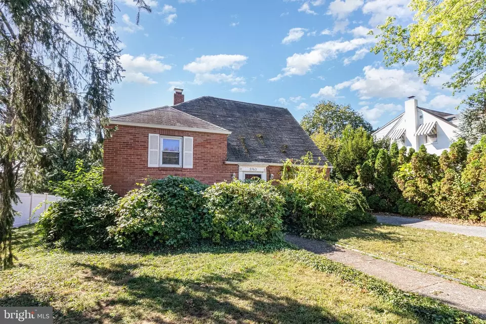 Exterior - 3763 Montour St, Harrisburg, PA 17111 photo 7 of 8