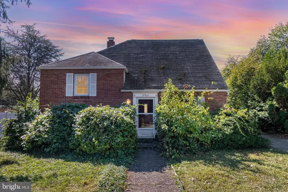 Exterior - 3763 Montour St, Harrisburg, PA 17111 photo 1 of 8
