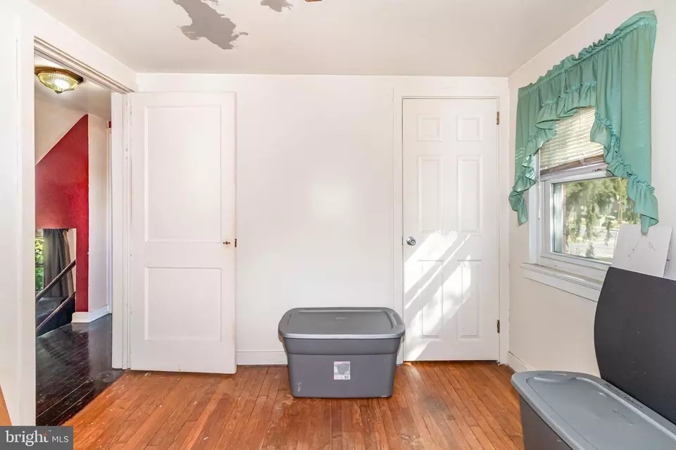 Bedroom - 3763 Montour St, Harrisburg, PA 17111 photo 4 of 6