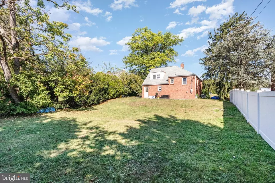 Exterior - 3763 Montour St, Harrisburg, PA 17111 photo 6 of 8