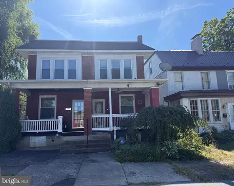 2005 Lenox St, Harrisburg, PA 17104